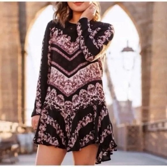 Free People M “Smooth Talker” Printed V-Back Tunic Top - Picture 2 of 8